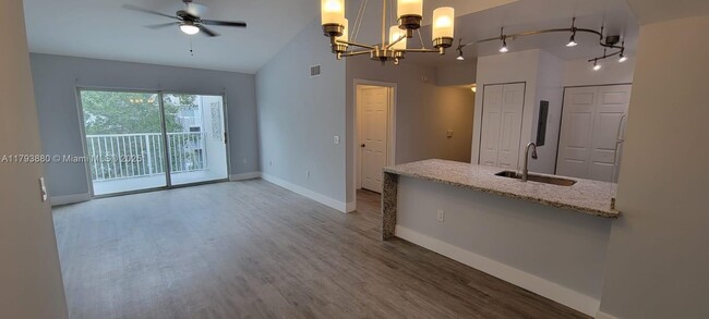 Foto del edificio - 677 SW 111th Ave