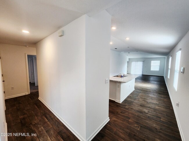 Foto del edificio - 12707 European Beech Rd