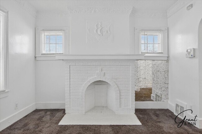 Foto del edificio - $1,420 - West Side 3 bedroom