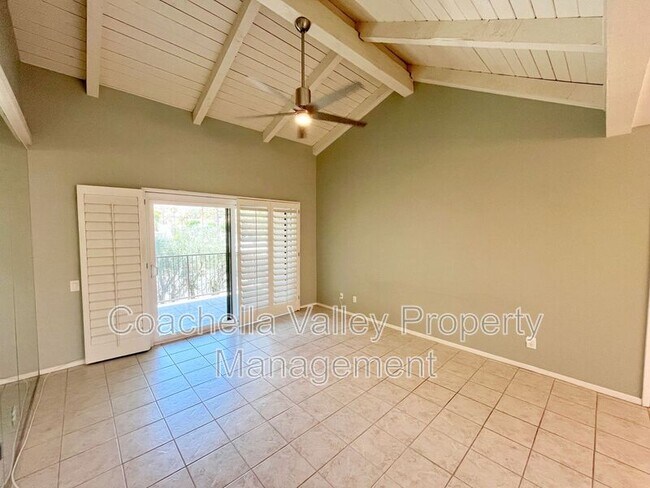 Foto del edificio - 2160 S Palm Canyon Dr