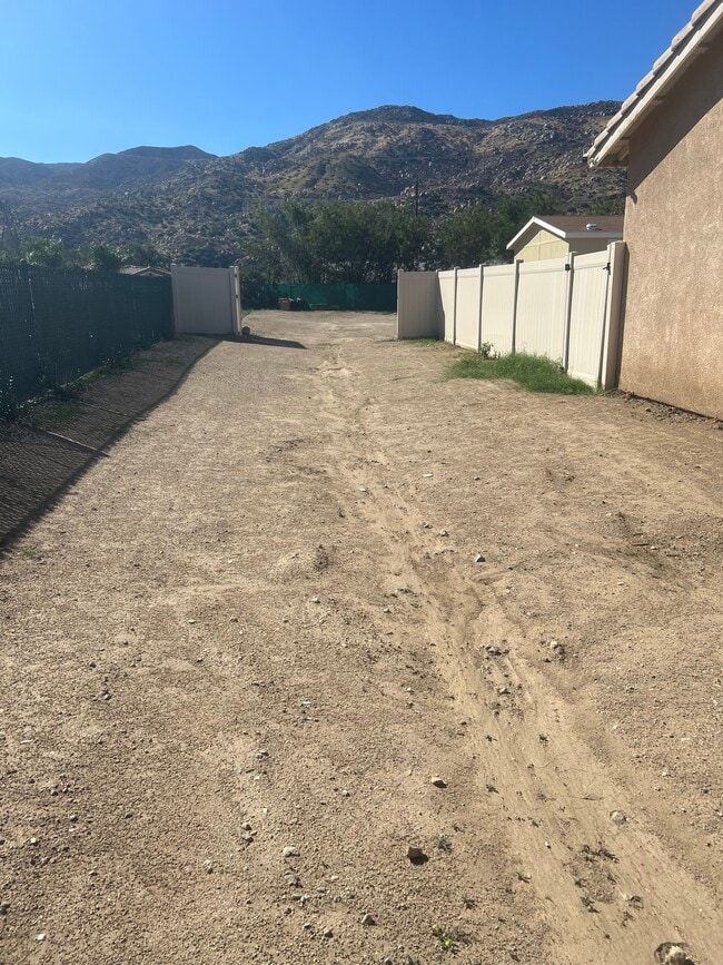 Driveway to back house - 1540 Adam St