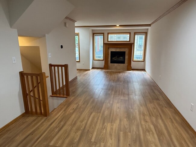 Building Photo - 939 N 105th St