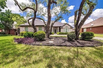 Building Photo - 1109 Shady Hill Ln