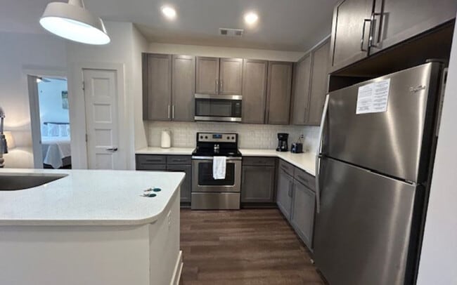 Building Photo - 10105 Westside Pkwy