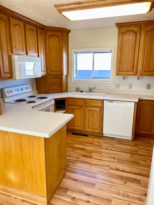 Foto del edificio - 244 S 100 W