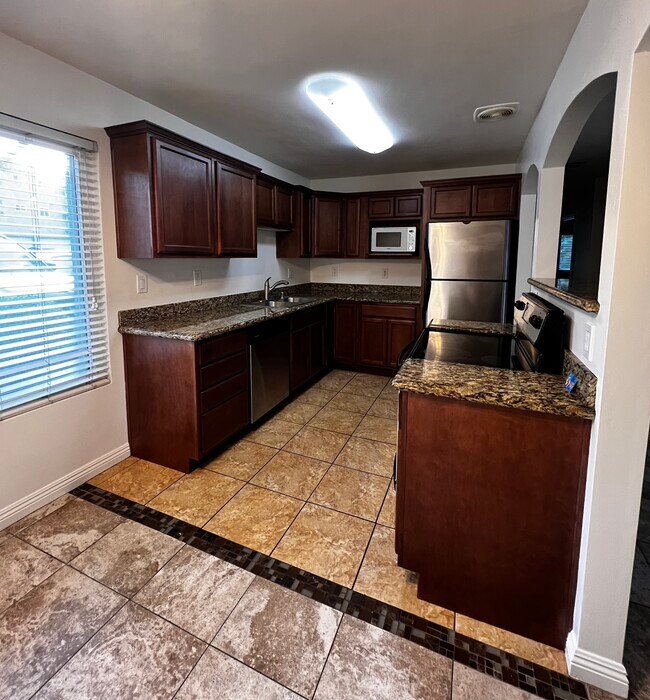 Foto del edificio - 4146 Hamilton St