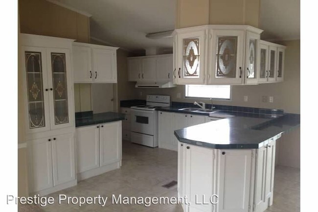 Building Photo - 12144 Woodland Hills Dr