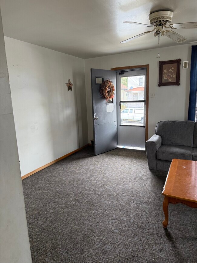 Foto del edificio - 1917 2nd St