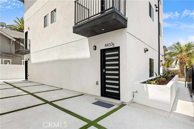 Foto del edificio - 443 N Harvard Blvd