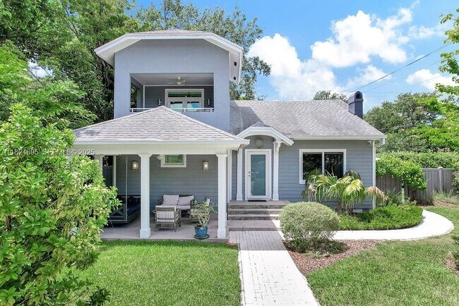 Foto del edificio - 150 NE 50th St