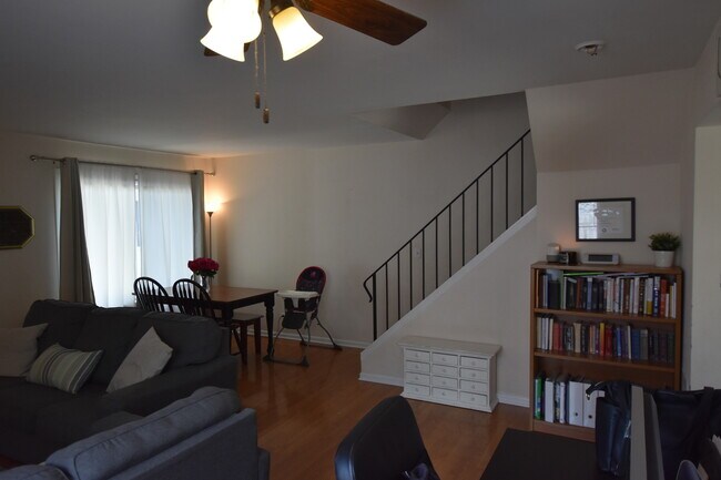 Building Photo - 1130 Brockton Ct