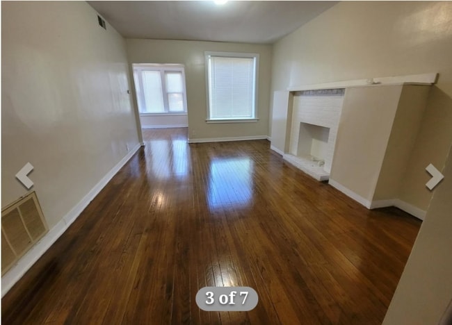 Foto del edificio - 6725 S Clyde Ave