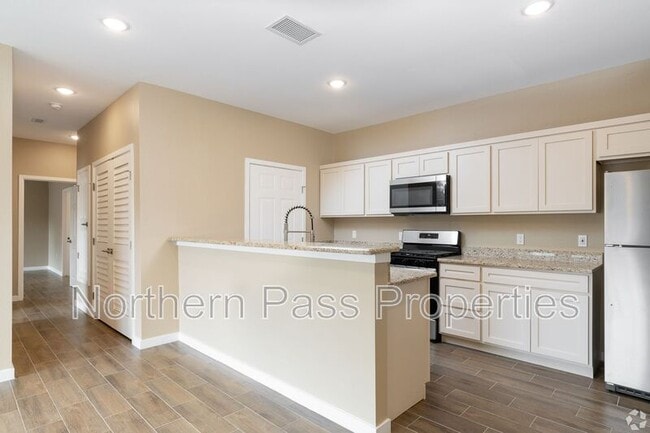 Foto del edificio - 9779 McCombs St