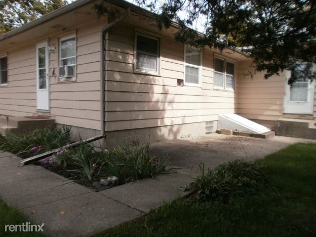 Building Photo - 2 br, 1 bath Duplex - 1328 Friendly Ave 1402