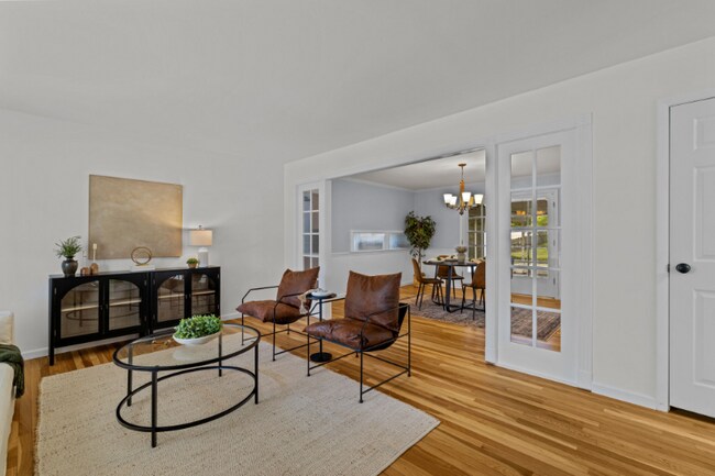 Foto del edificio - 105 Whitewater Dr