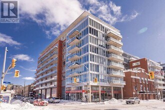 Building Photo - 354 Gladstone Ave