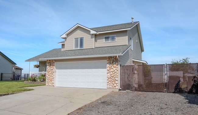 Building Photo - 3925 N Graphite court