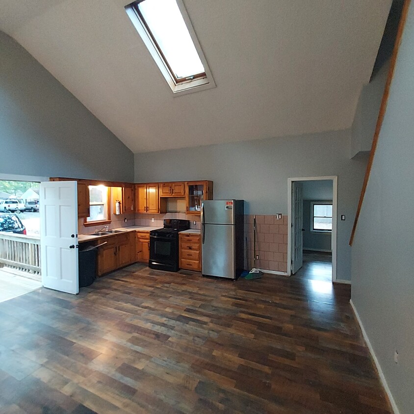 Foto principal - 136 Robin Rd