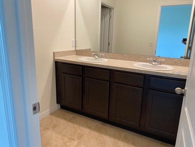 Building Photo - 394 Feltrim Reserve Blvd
