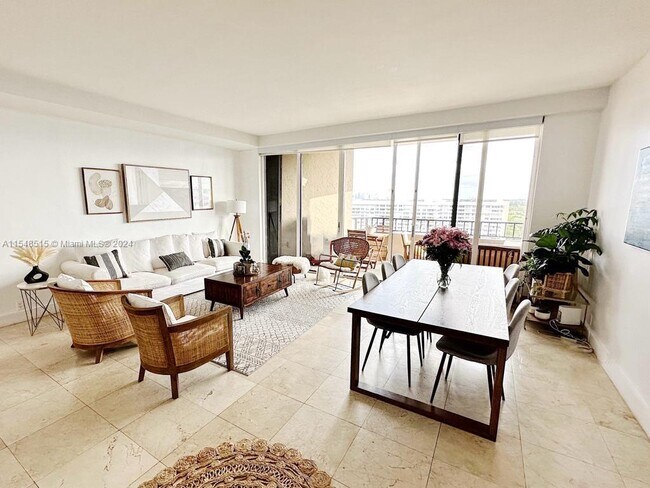 Building Photo - 251 Crandon Blvd