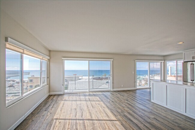 Foto del edificio - REMODELED, BRIGHT & AIRY, 2-STORY HOME W/ AMAZING PANORAMIC OCEAN VIEWS, 2 LIVING SPACES, 2 LARGE...