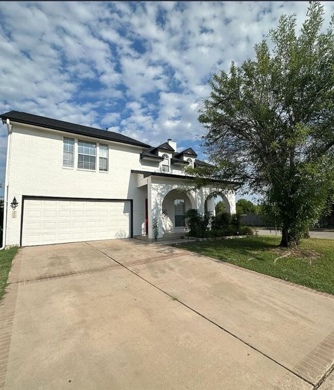 Building Photo - 2515 Eastwood Ln