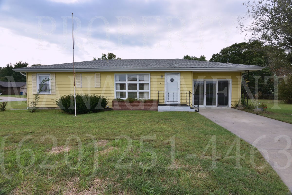 Foto principal - 3 bedroom 1 bath rental near Community Ele...