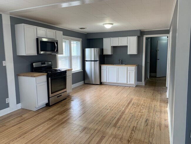 Kitchen - 59 Military Rd