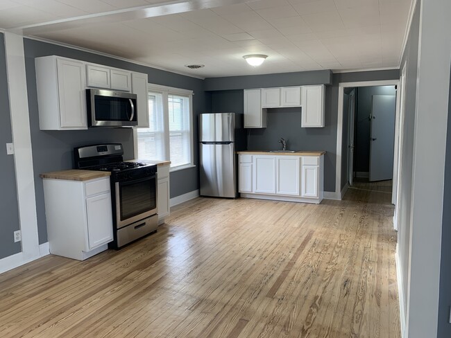 Kitchen - 59 Military Rd