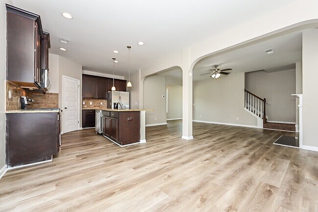 Building Photo - 360 Lossie Ln