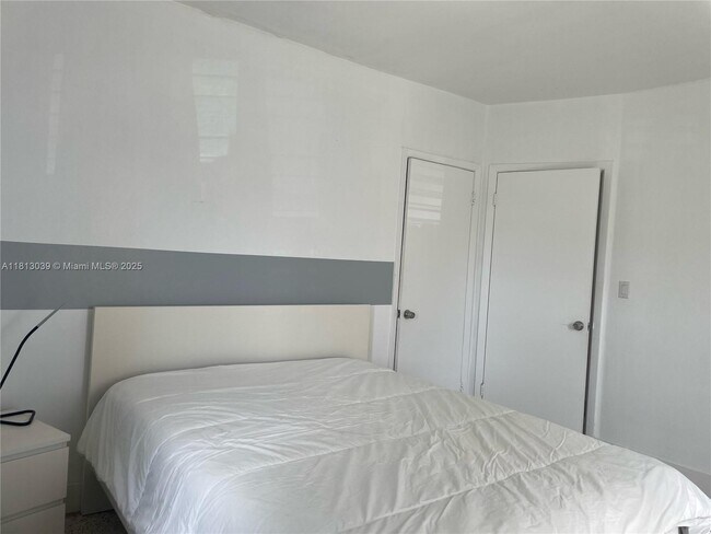 Foto del edificio - 865 80th St
