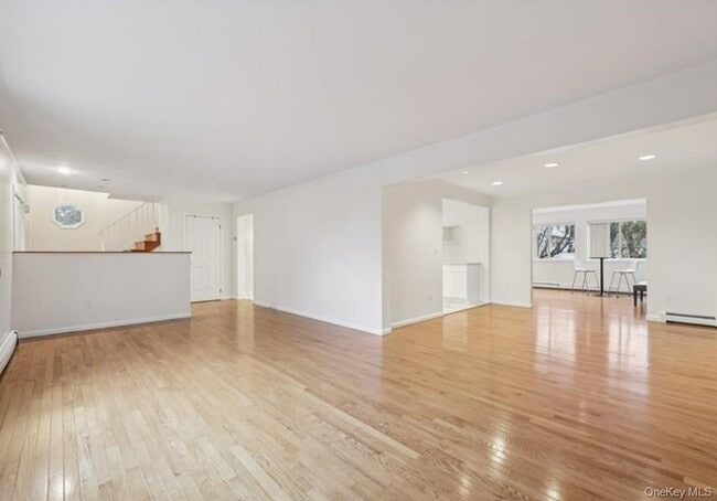 Building Photo - 335 5th St