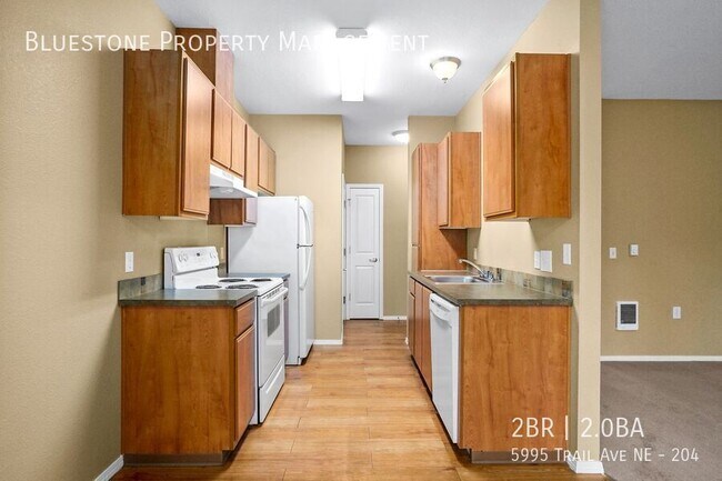 Foto del edificio - 5995 Trail Ave NE