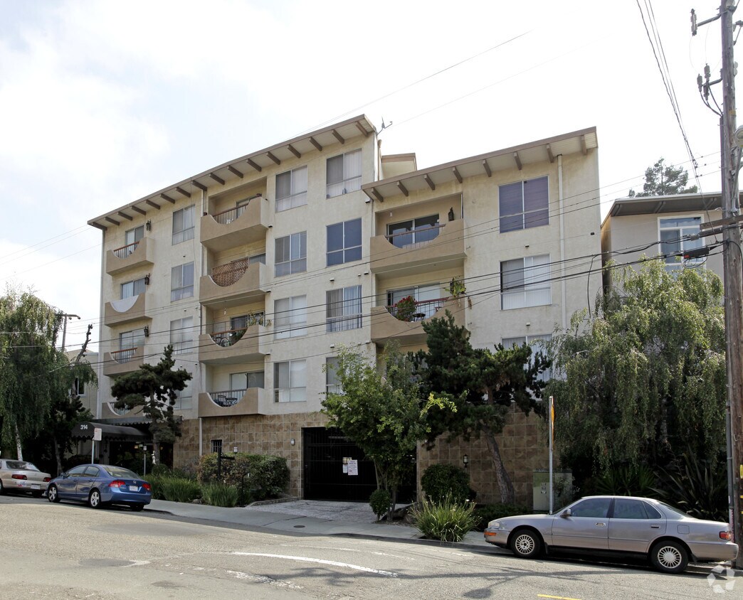 Primary Photo - 314 Perkins St
