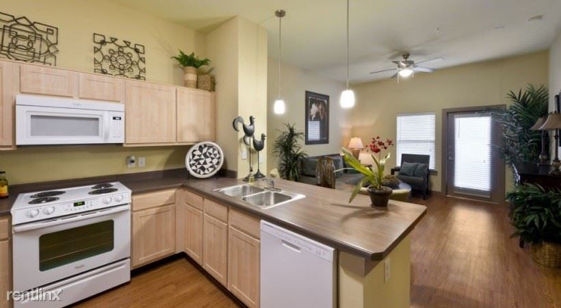 Primary Photo - 10801 Westpark Dr