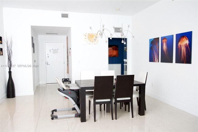 Foto del edificio - 7901 Hispanola Ave