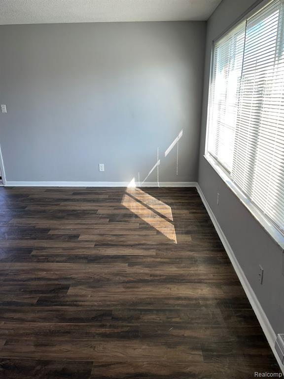 Building Photo - 10400 Whittier Ave