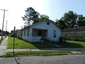 Building Photo - 1524 Chandler St