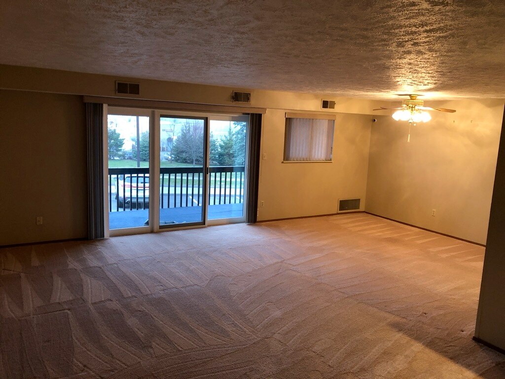 Living Room view from front door - 1203 Dutilh Rd