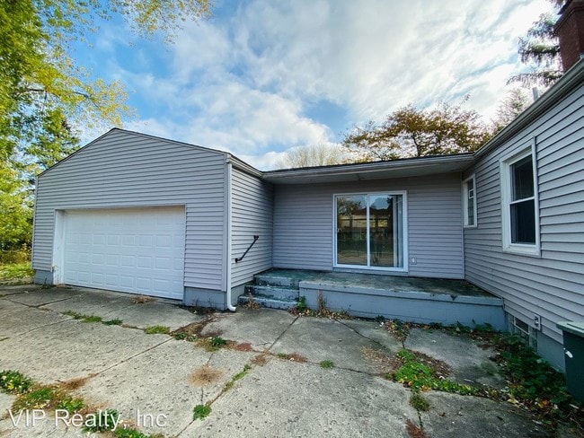 Building Photo - 4 br, 1.5 bath House - 1790  E. Cooke Rd.