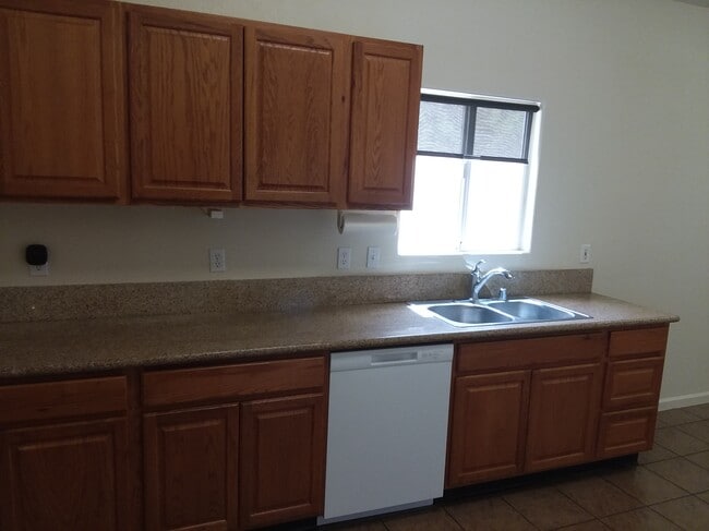 Building Photo - 2214 Sacred Mountain Ct