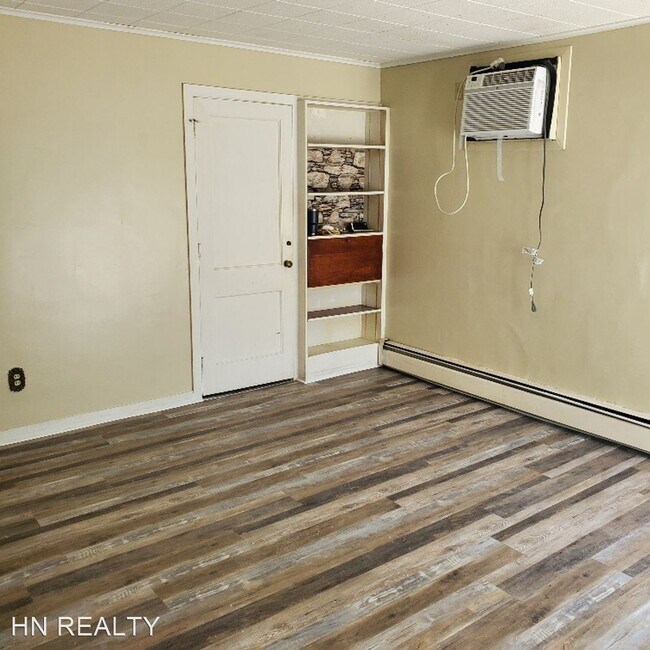 Foto del edificio - 3 br, 1 bath House - 652  BELL AVE