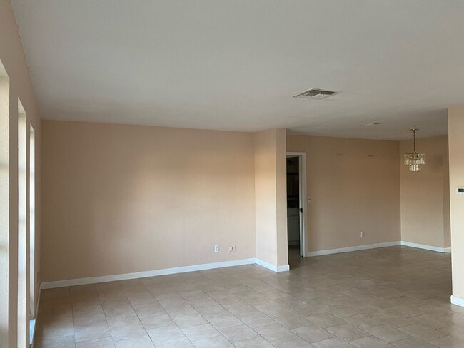 Foto del edificio - 12960 114th St N