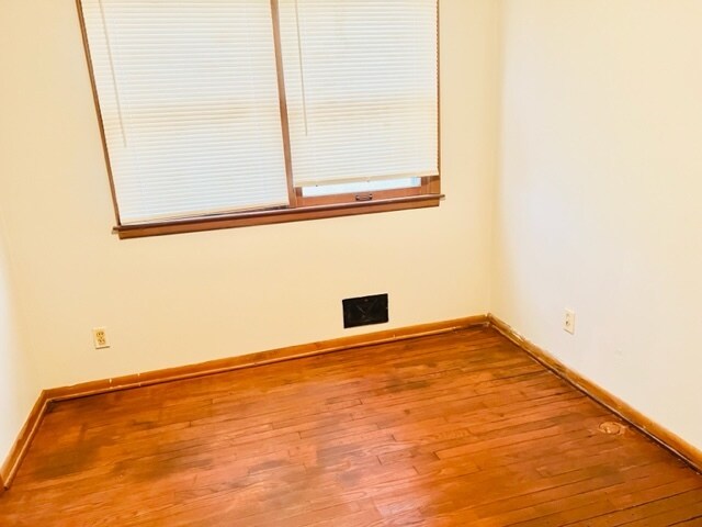 Foto del edificio - 4301 S Main St