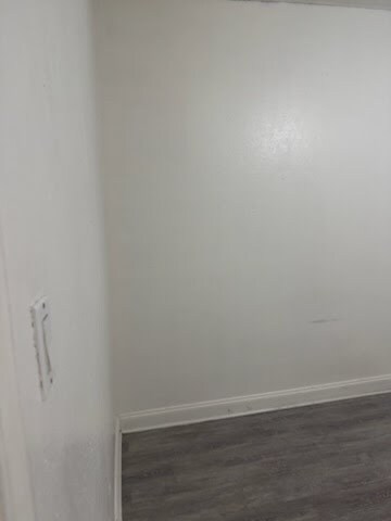 Foto del edificio - 121 W B St