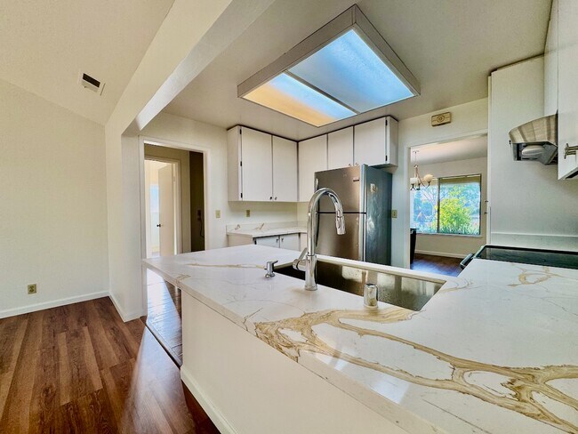 Foto del edificio - 772 Privet Ct