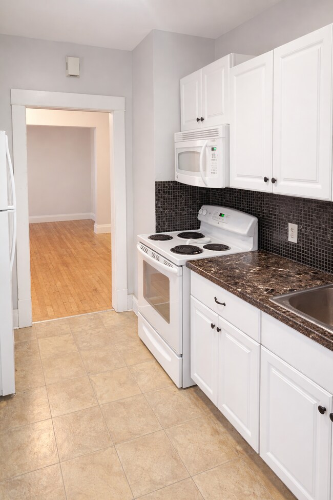 Foto del edificio - 810 University Ave SE