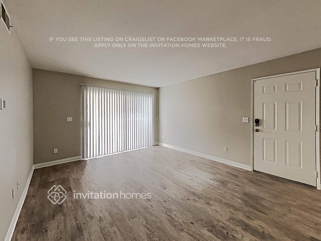 Foto del edificio - 16377 Lakeshore Dr