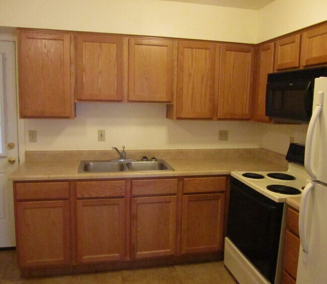 Building Photo - 3610 E Glenn St