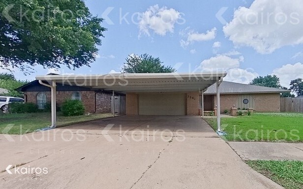 Building Photo - 2501 SW 91st St